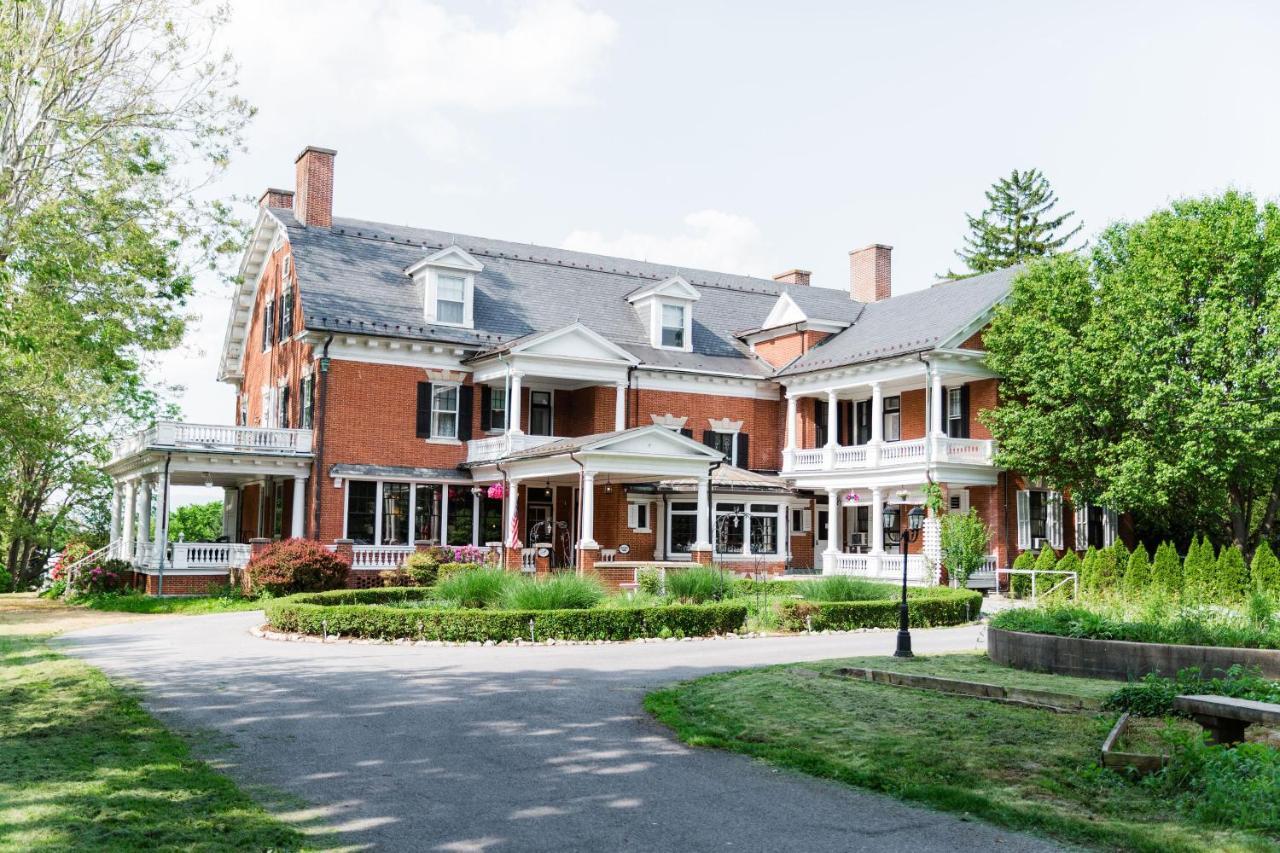 Mercersburg Inn Exterior photo