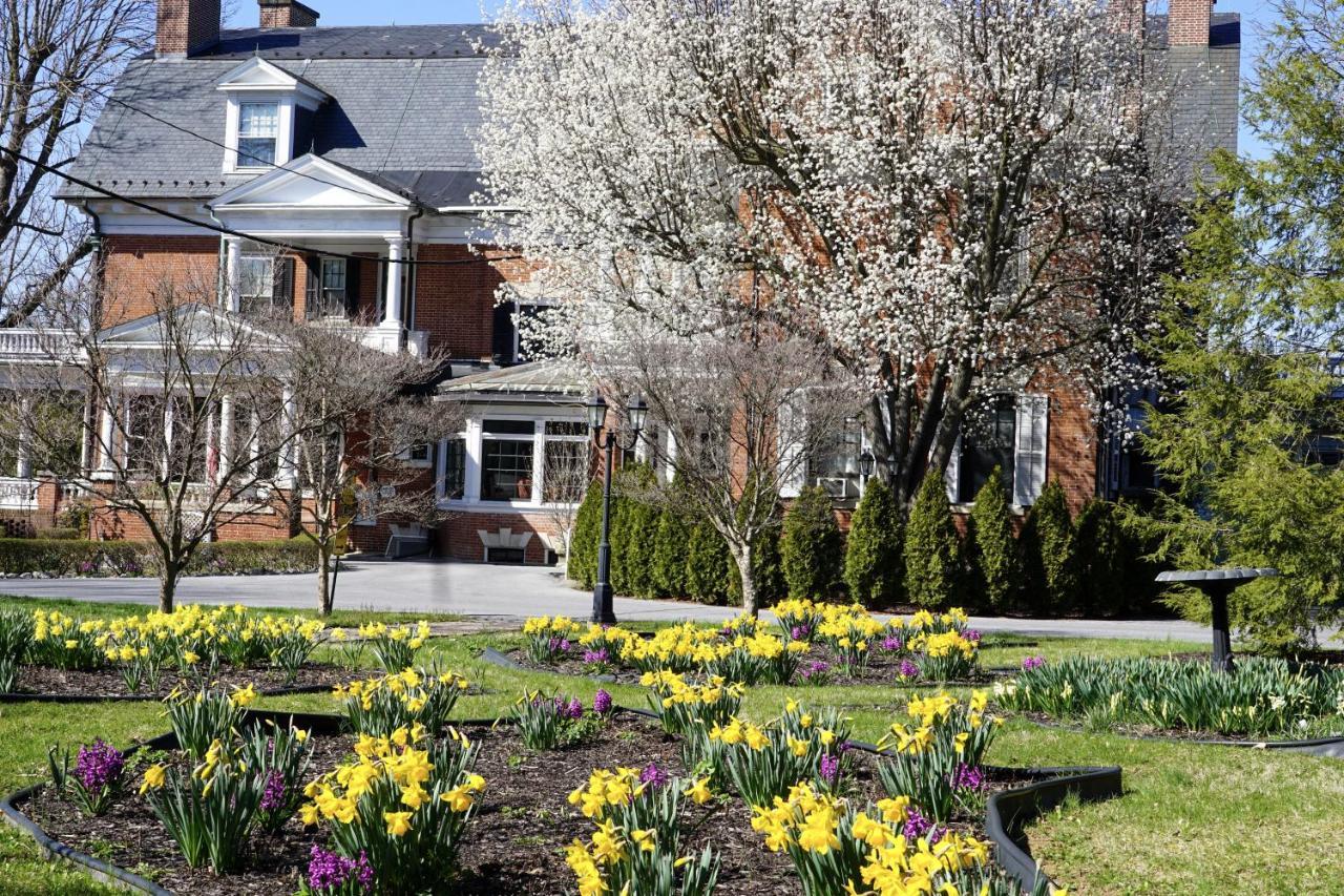 Mercersburg Inn Exterior photo