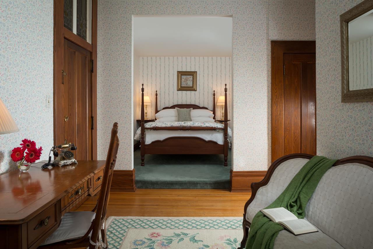 Mercersburg Inn Exterior photo