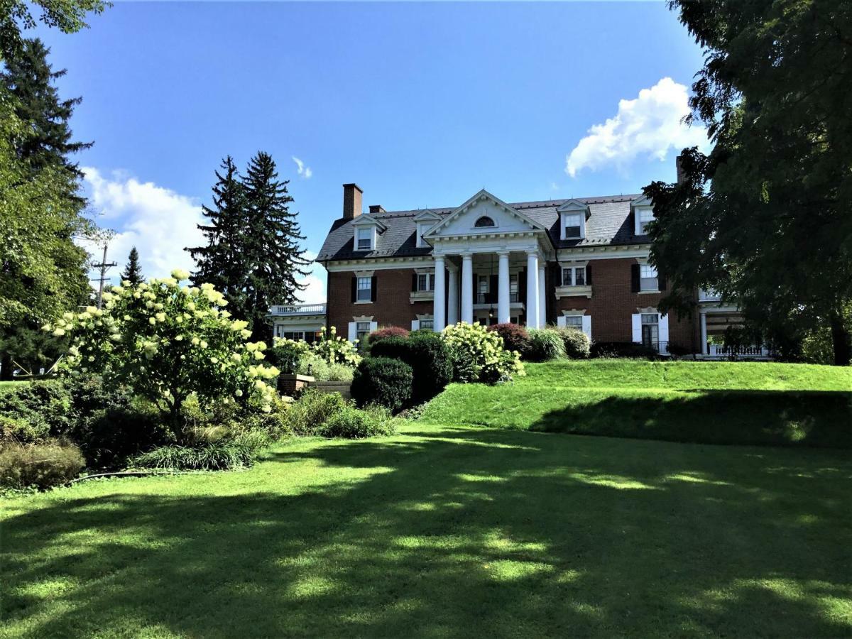 Mercersburg Inn Exterior photo
